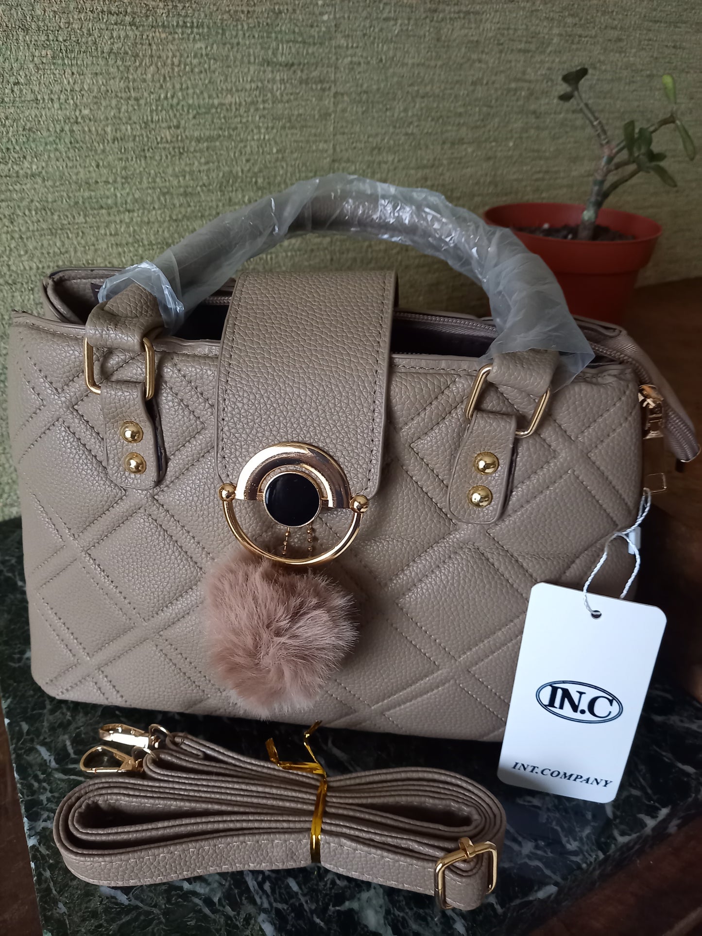 Sac à Main Élégant – Chic, Pratique et Polyvalent