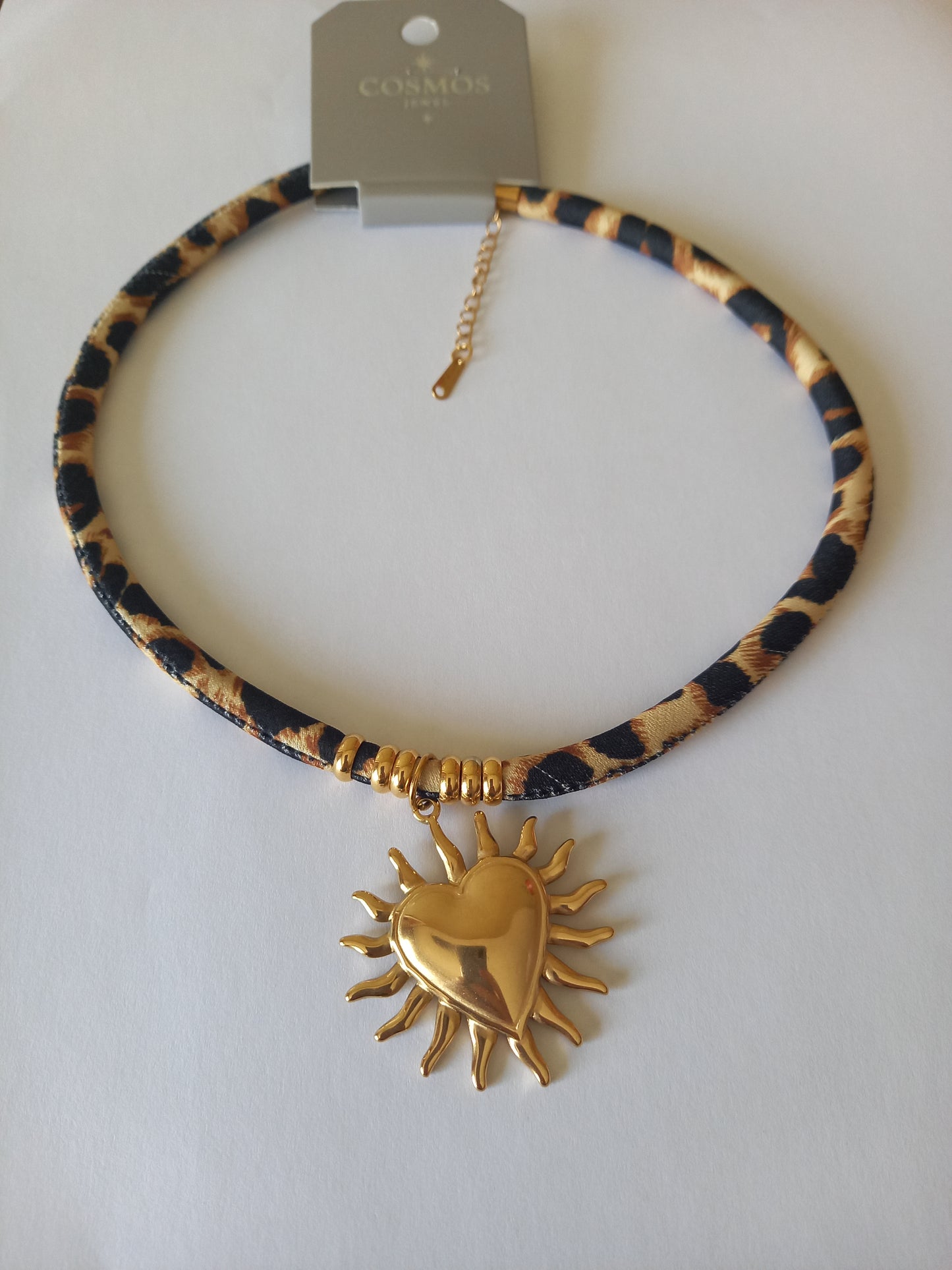 Collier Léopard Chic avec Cœur Soleil Doré en Acier Inoxydable